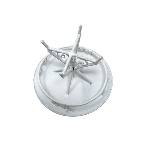 White Wrought Iron Dollhouse Outdoor Patio Set Table And 2 Chairs - Picture 7 of 8